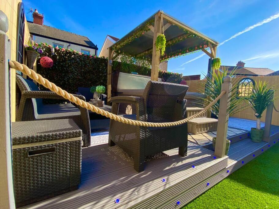 New…The Hottub House Blackpool Pleasure Beach Kültér fotó